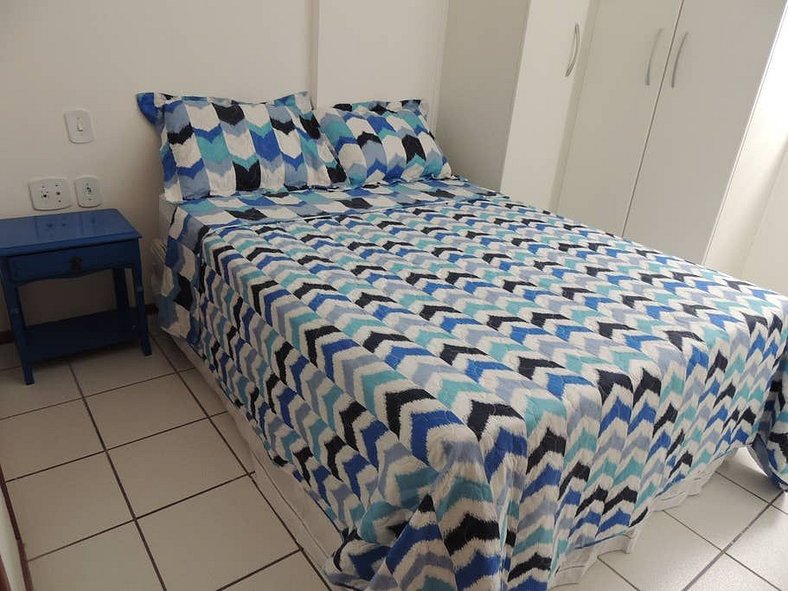 Amplo e confortável quarto e sala na PAJUÇARA